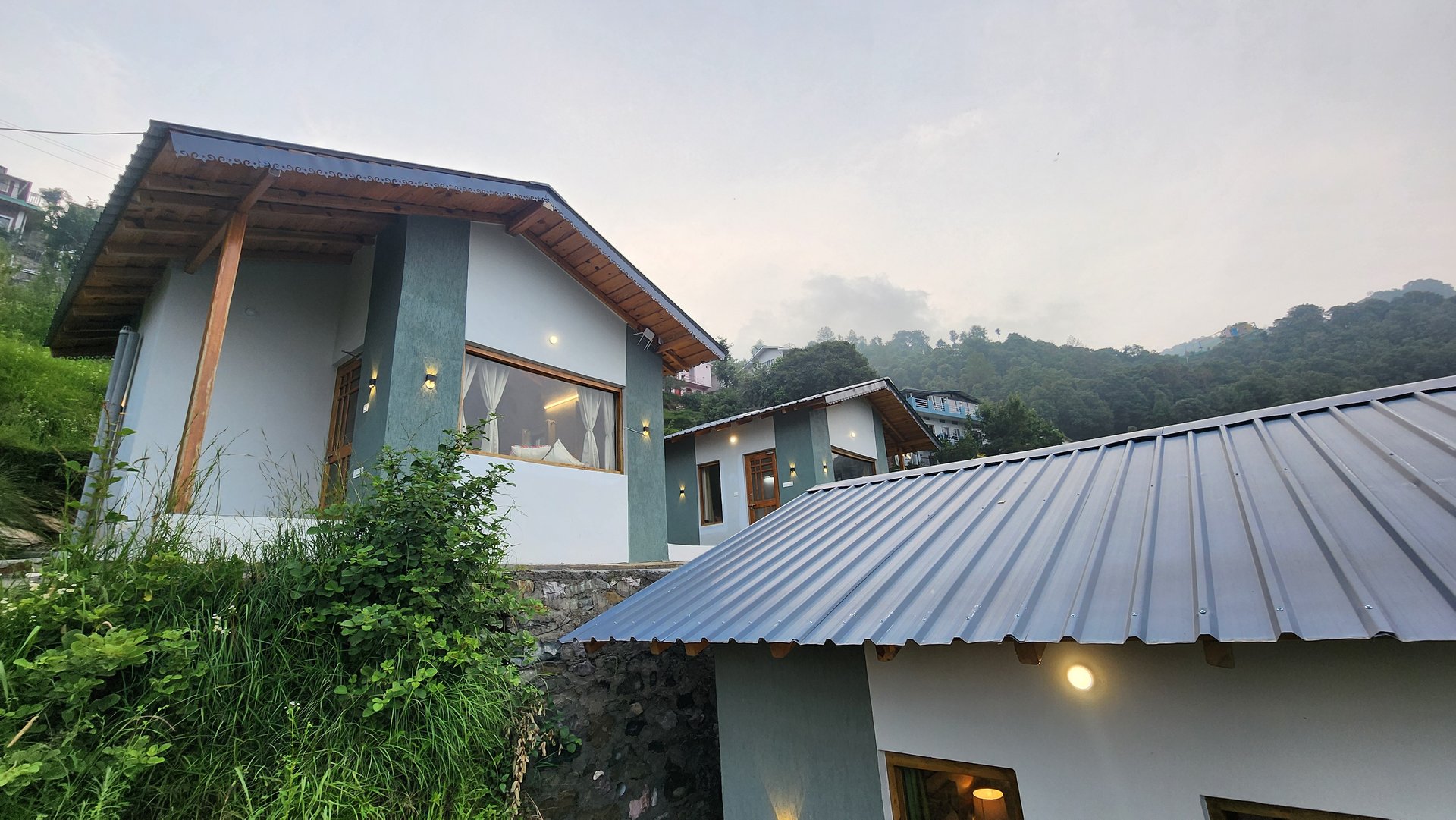 LiveAway Mukteshwar by PACK - Image 1