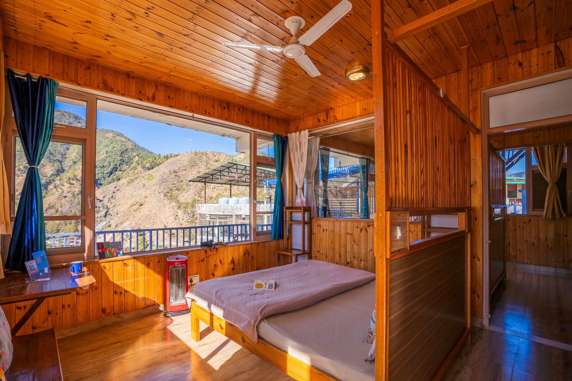 Family Cottage (with kitchen)