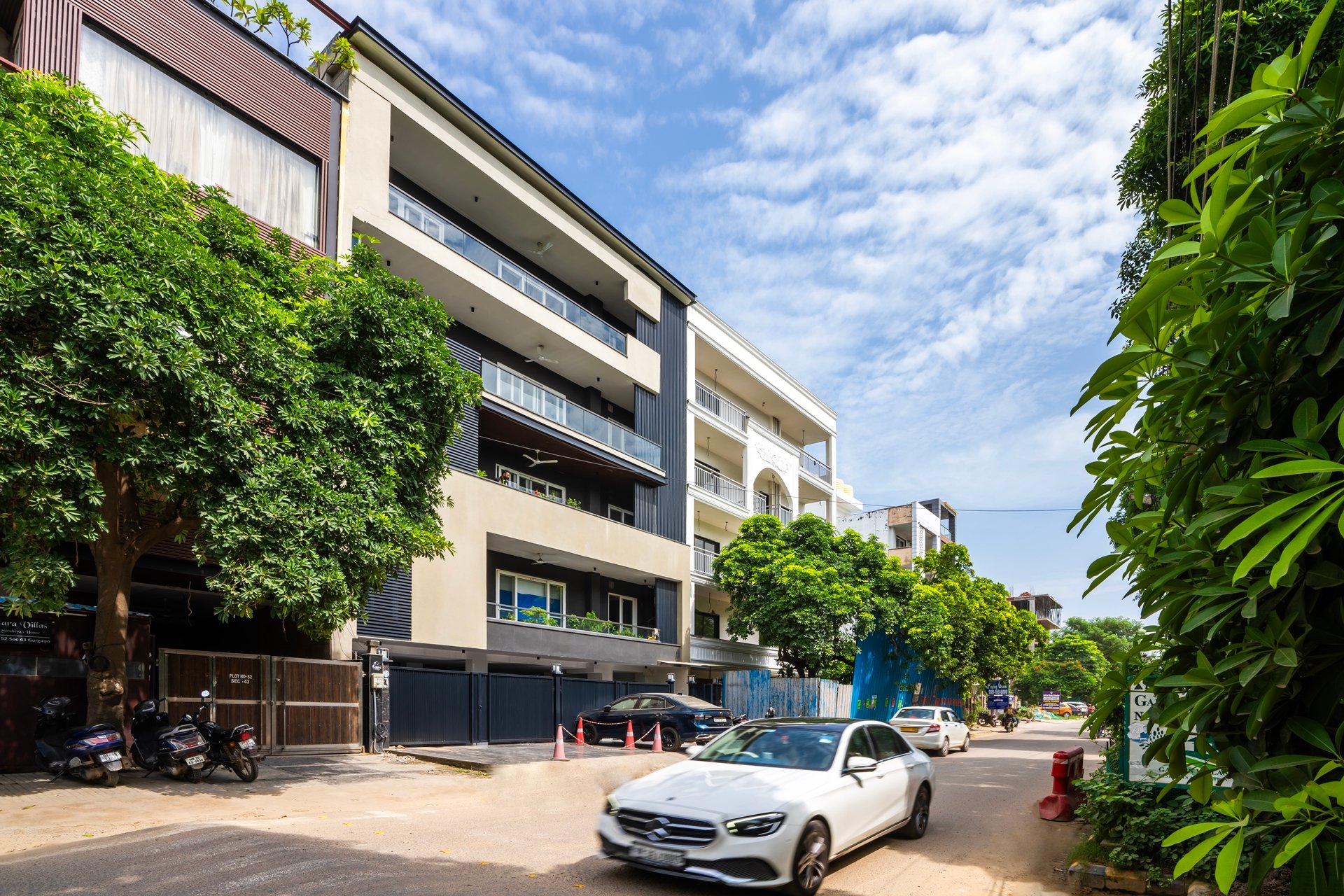 LiveAway Gurugram (Golf Course Road) by PACK